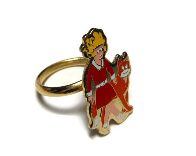 FREE SHIPPING Little Orphan Annie ring, gold tone, with Sandy, adjustable, classic comic strip (1974 New York News)