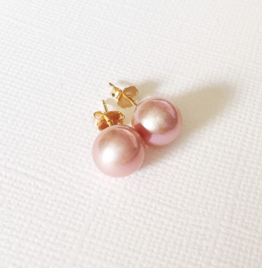 Earrings Momi Pink pearl stud earring Edison pearl stud