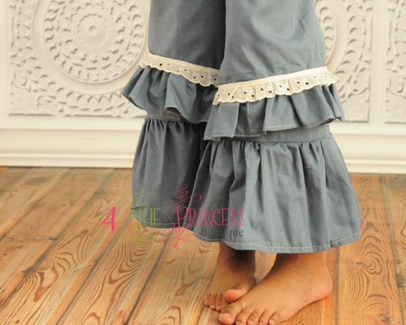 womens ruffle capris