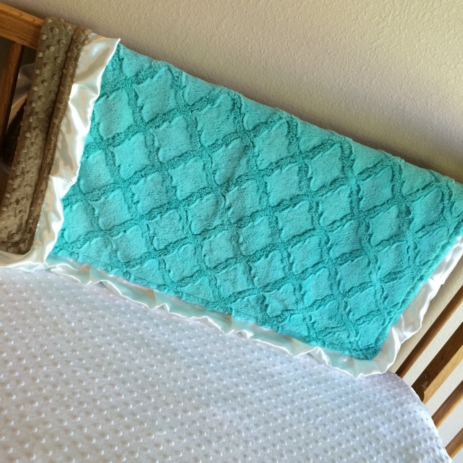 Quatrefoil double sided minky blanket