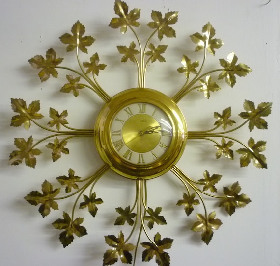 Vintage United Electric Wall Clock Ivy Leaves BrassTone