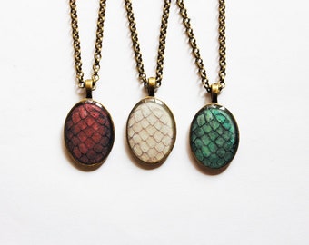 The Khaleesi Dragon Egg Necklace in Bronze Tone - Game of Thrones Jewelry - Dragon Egg Pendant - Dragon Egg Necklace - Daenerys Necklace