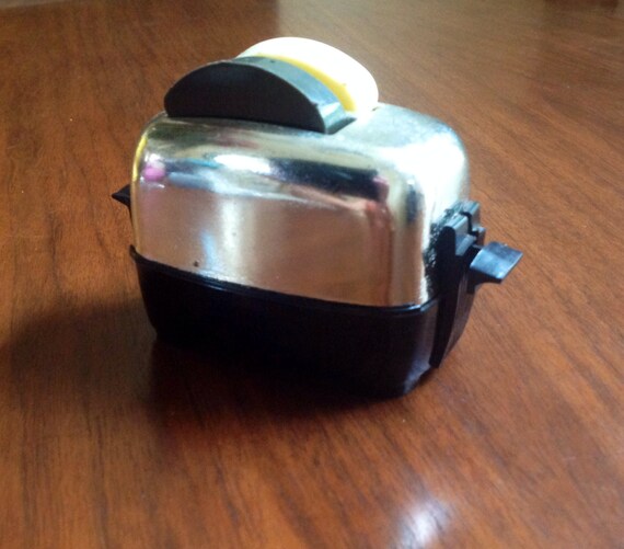 Vintage Toaster Salt and Pepper Shaker by CitrusGroveVintage