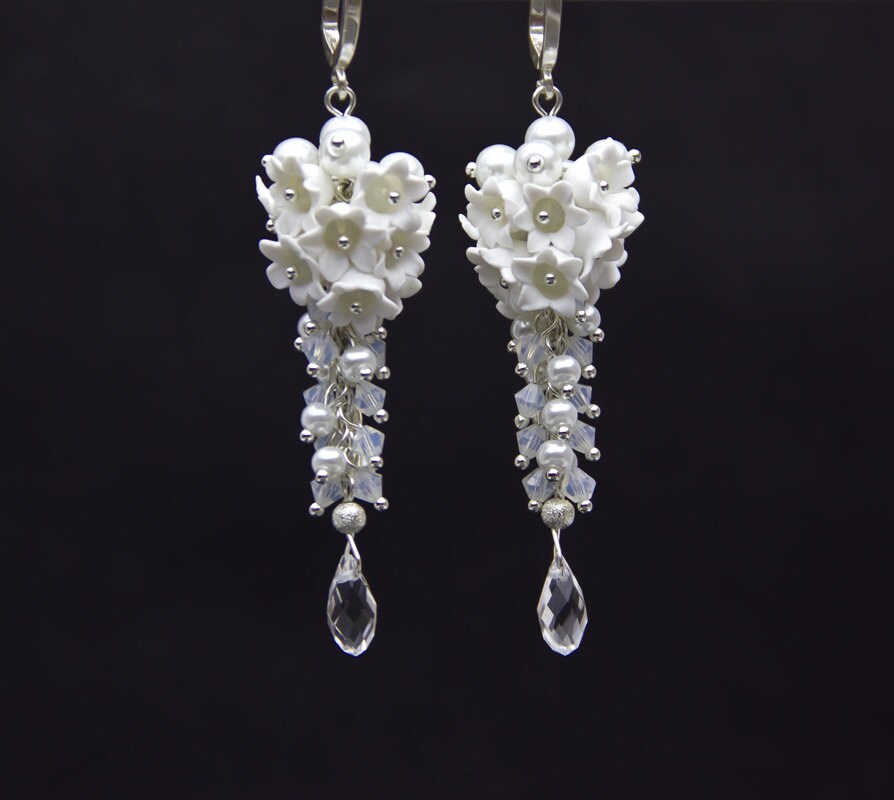 Earrings white flowers of the polymer clay flower earrings