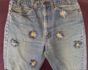 Levi's shorts, decorated Levi's cutoffs, 517, zipper blue jean shorts,blue jean cutoffs,Levi sz 33 - Vintage levi shorts - Distressed Levis
