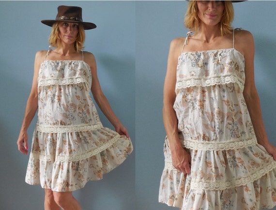 Vintage RUFFLED LACE sundress tiered summer DRESS floral sun