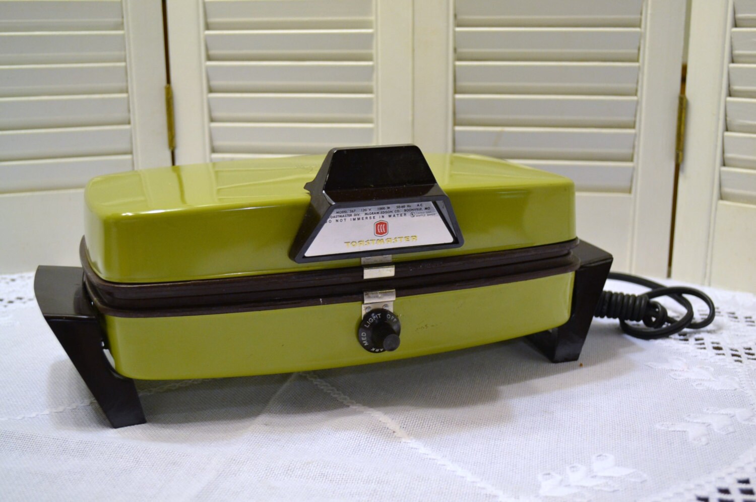 Deal of Week Vintage Toastmaster Waffle Maker Avocado Green