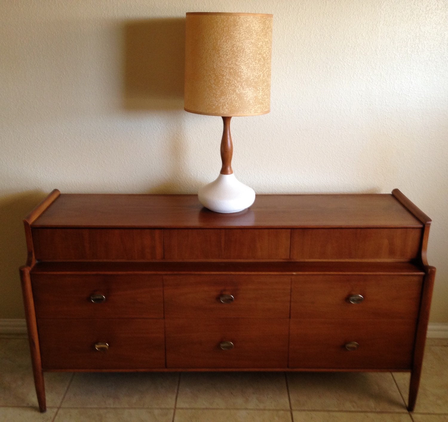 Vintage Mid Century Modern Credenza Buffet Sideboard TV Stand Vintage Mid Century Modern Credenza Buffet Sideboard TV Stand