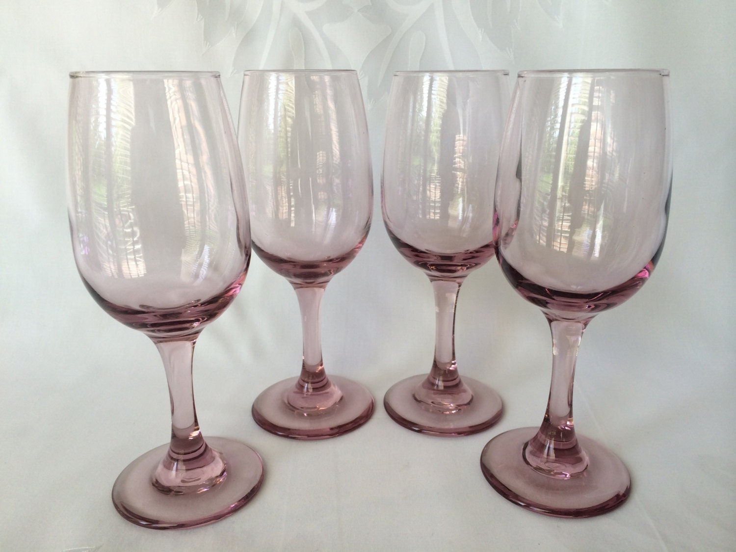 Pink Wine Glasses Libbey Plum Pink Set of Four by DotnBettys