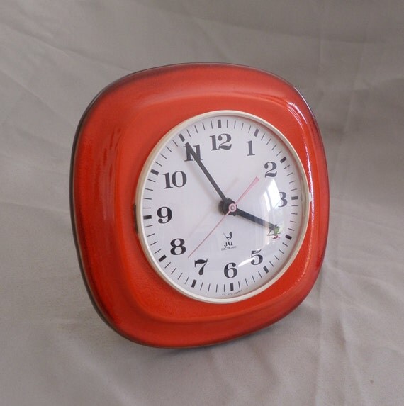 French. Vintage Wall Clock Jaz Electronic. Glazed Ceramic.
