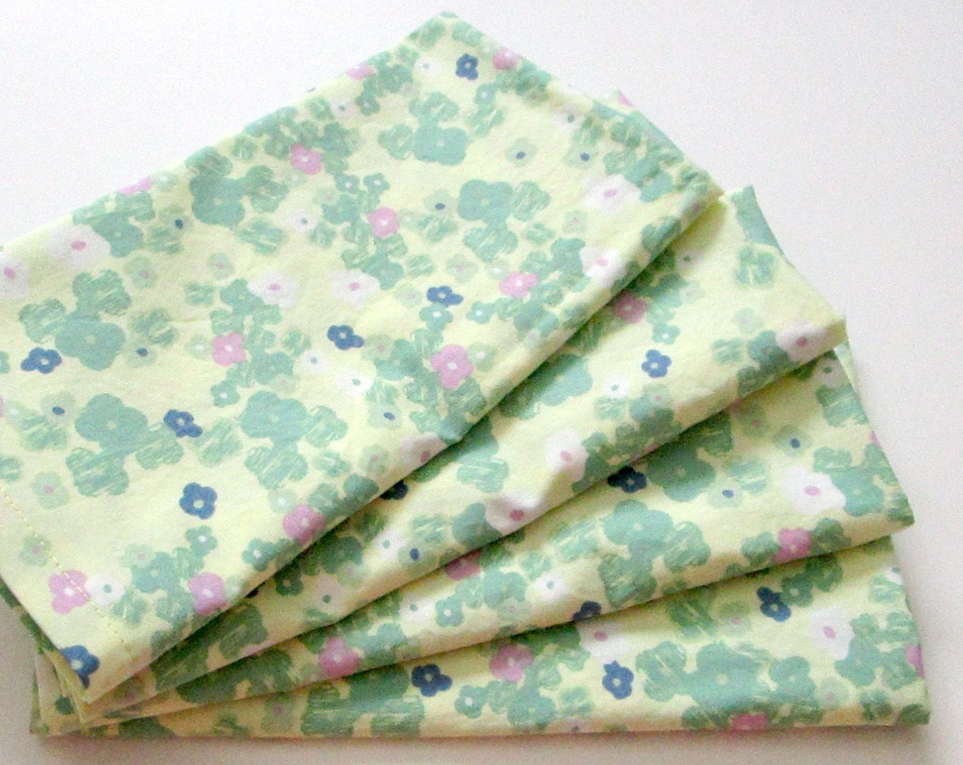 Spring Cloth Dinner Table Napkins Set of 4 Yellow Green