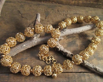 elegant vintage monet gold tone filigree bead choker necklace