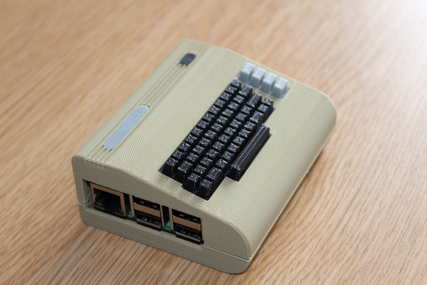 3D Printed Commodore 64 inspired Raspberry Pi Case