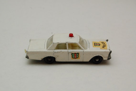 Matchbox ford galaxy police car #4