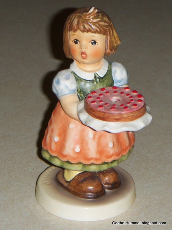 Goebel Hummel Figurine Birthday Candle 440 TMK6