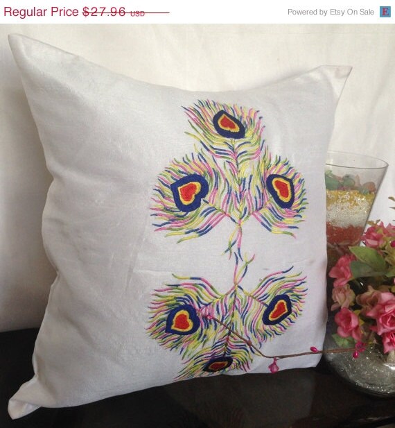 white decorative pillow