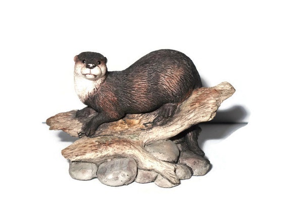 otter figurines