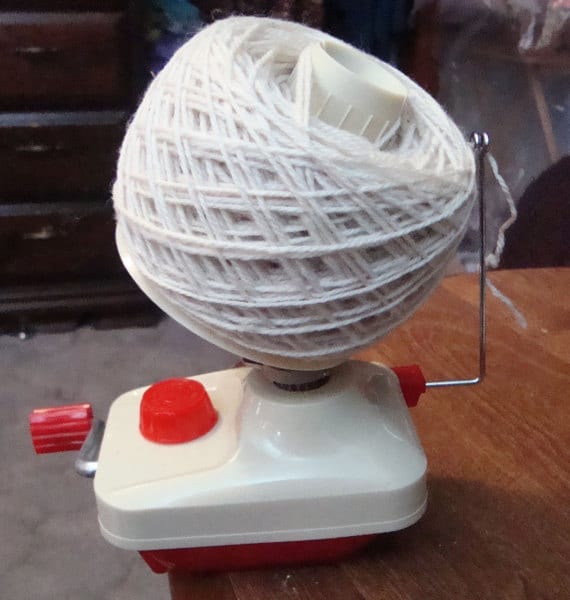Yarn Ball Winder Roller For Knitting And Crochet Winding Wool Winder