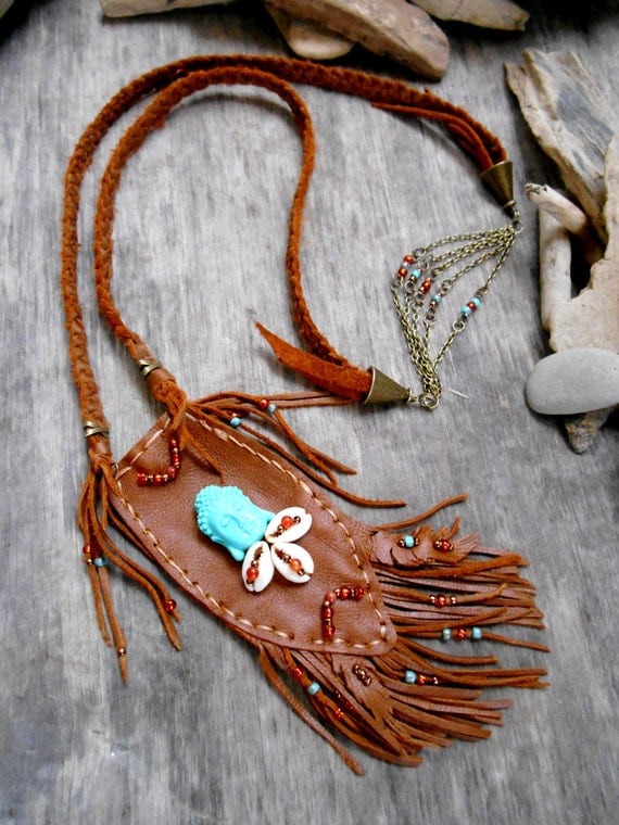 necklace-native-american-pouch-medicine-bag