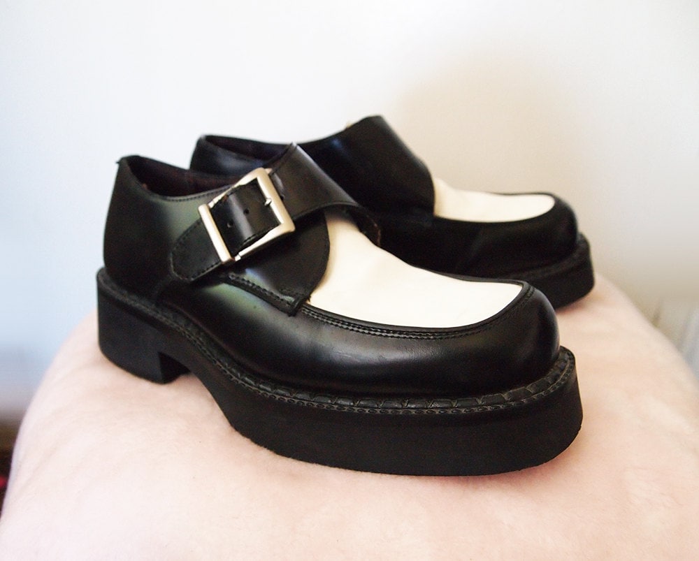 TUXEDO // Vintage 90s Rockabilly Shoes Two Toned Buckle Boots