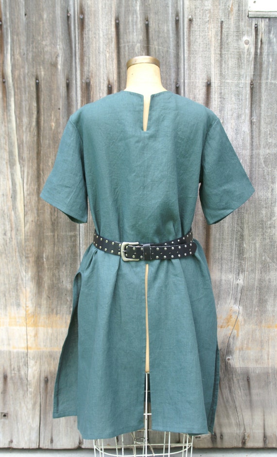 mens early medieval rangers tunic shirt in green linen for sca