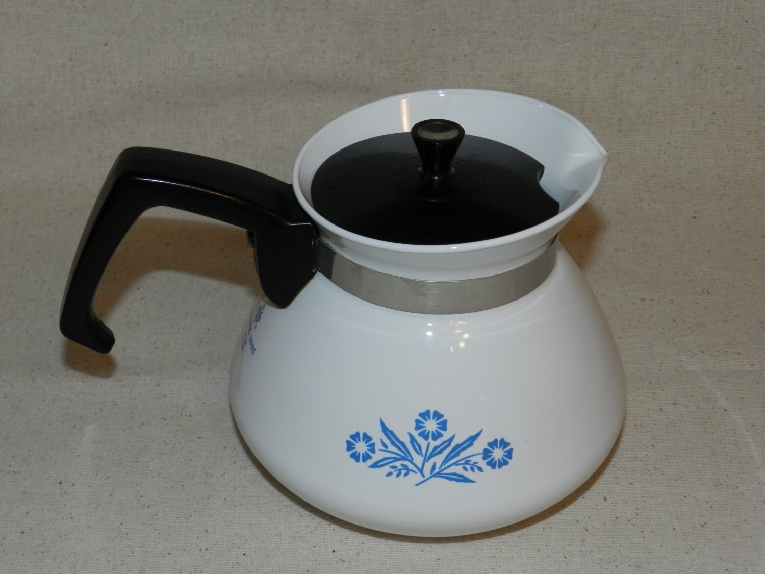 Corning Ware Cornflower 6 Cup Teapot P104 by yarnworksandmore