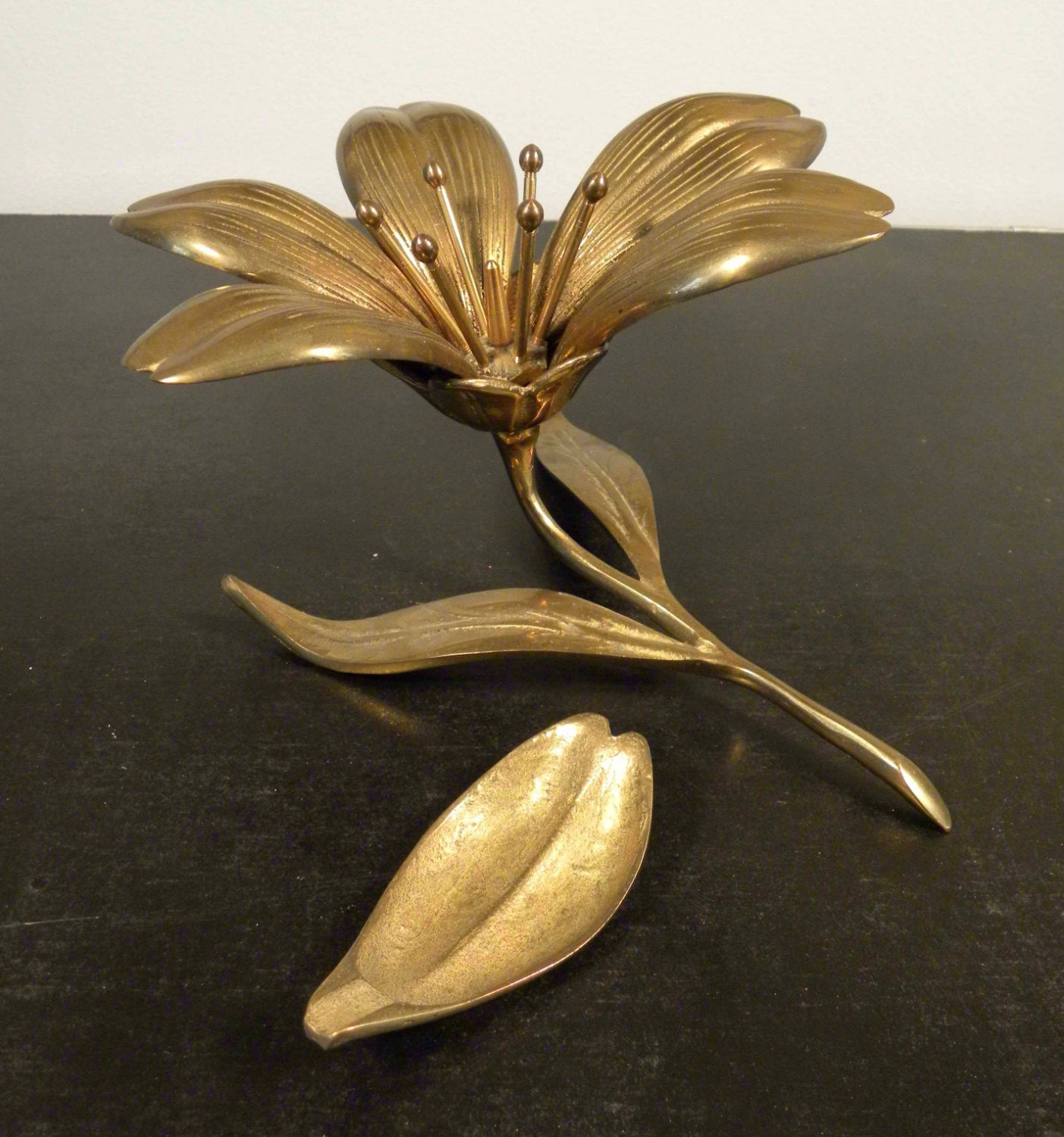 Vintage Large Brass Lotus Flower Ashtray With Detachable