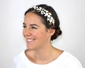 Dolina - Corona floral para novia en color blanco, crudo y perla, corona de cerámica para novia, tiara de flores para novia, corona floral