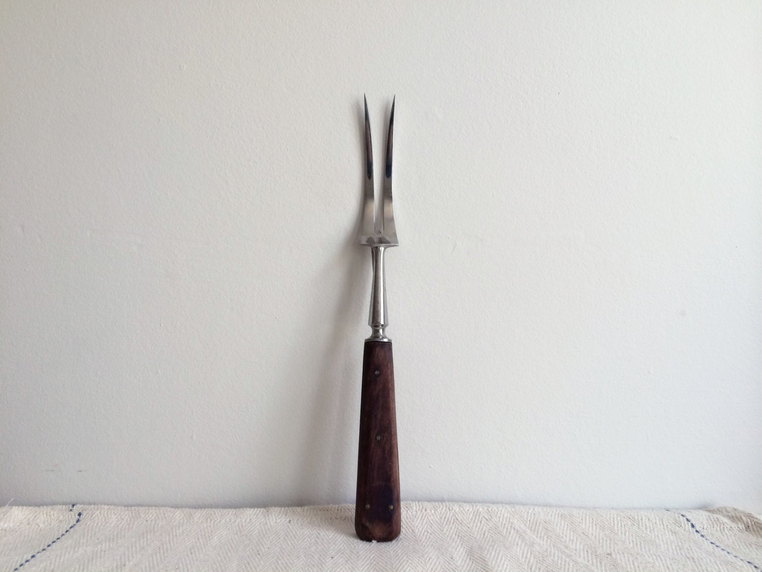 Vintage Wood Carving Fork, Serving Fork, Vintage Kitchen Haute Juice