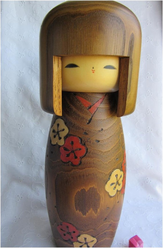 wooden japanese kokeshi dolls