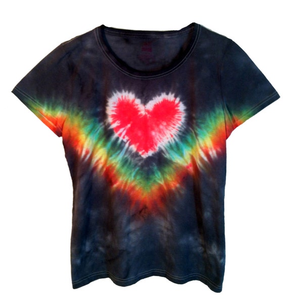 how to make a heart on tie dye shirt