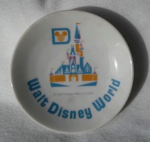 Petite Walt Disney World Collector's Plate Wall Hanging