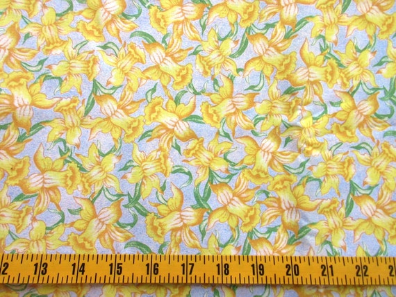 Daffodil Cotton Fabric 1/2 Yard Yellow Blue by MarlenesFabricShop