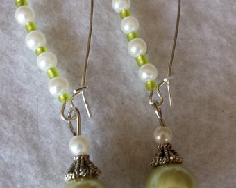 Green & White Glass Pearl Earrings EAR31