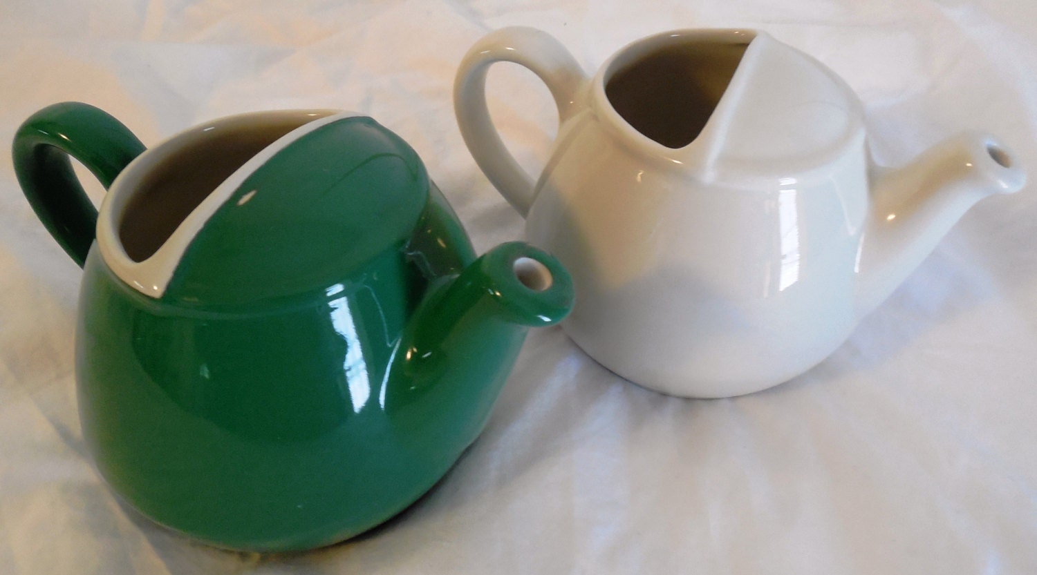 2 Hall Teapots 3 1/2″, Restaurantware Teapots by Hall, Vintage Small