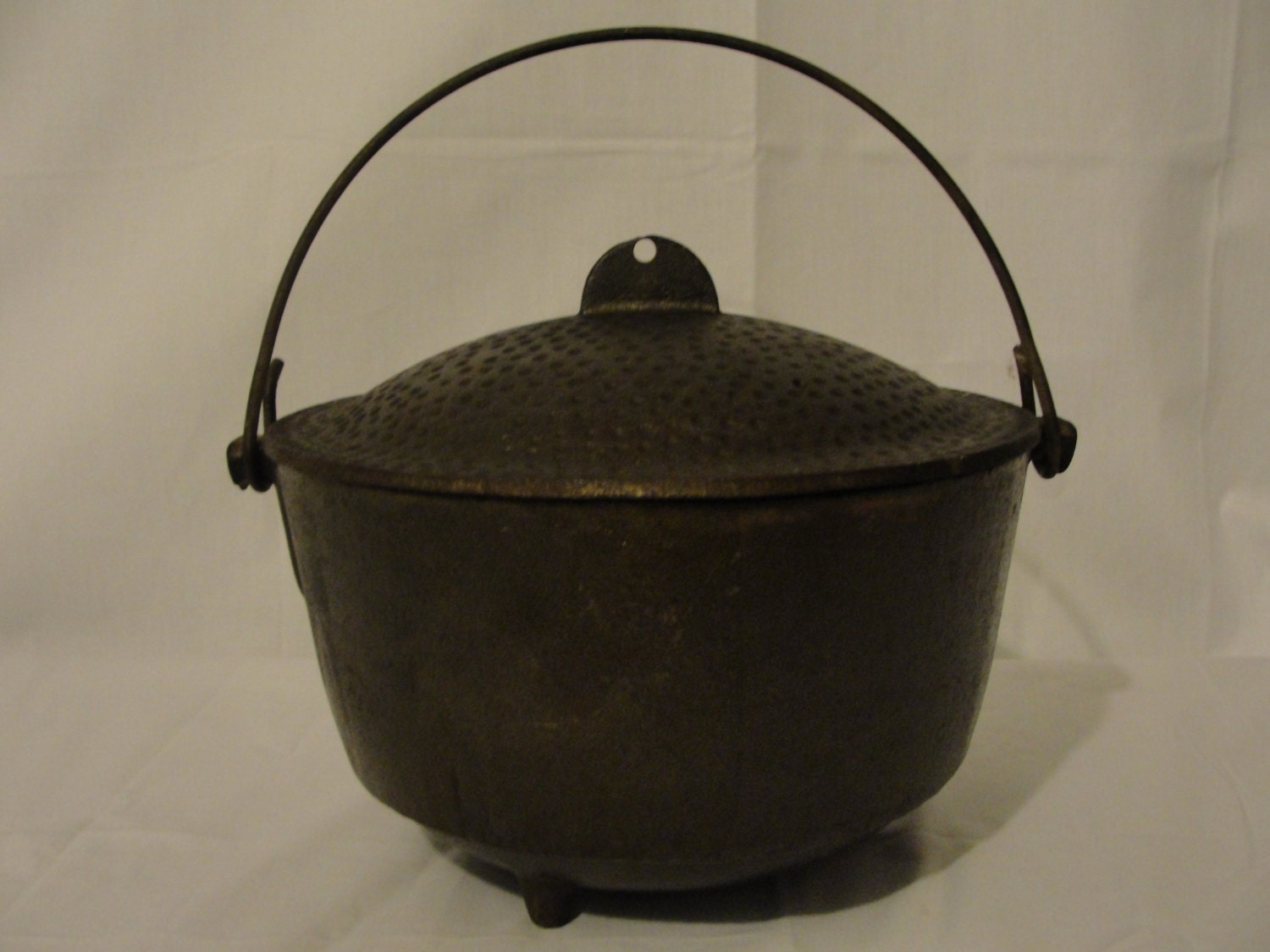 Rustic Cast Iron kettle cauldron bean pot lid and handle
