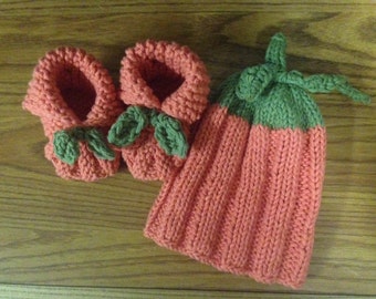 Baby Pumpkin hat & booties set