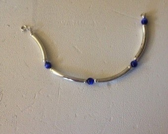 Silver link bracelet with cobalt blue beads