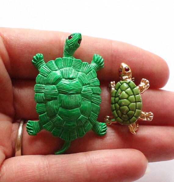 Lot of 2 Turtle Brooch Pins by paststore on Etsy