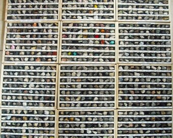 Rock Collection 12 Trays 840 Minerals