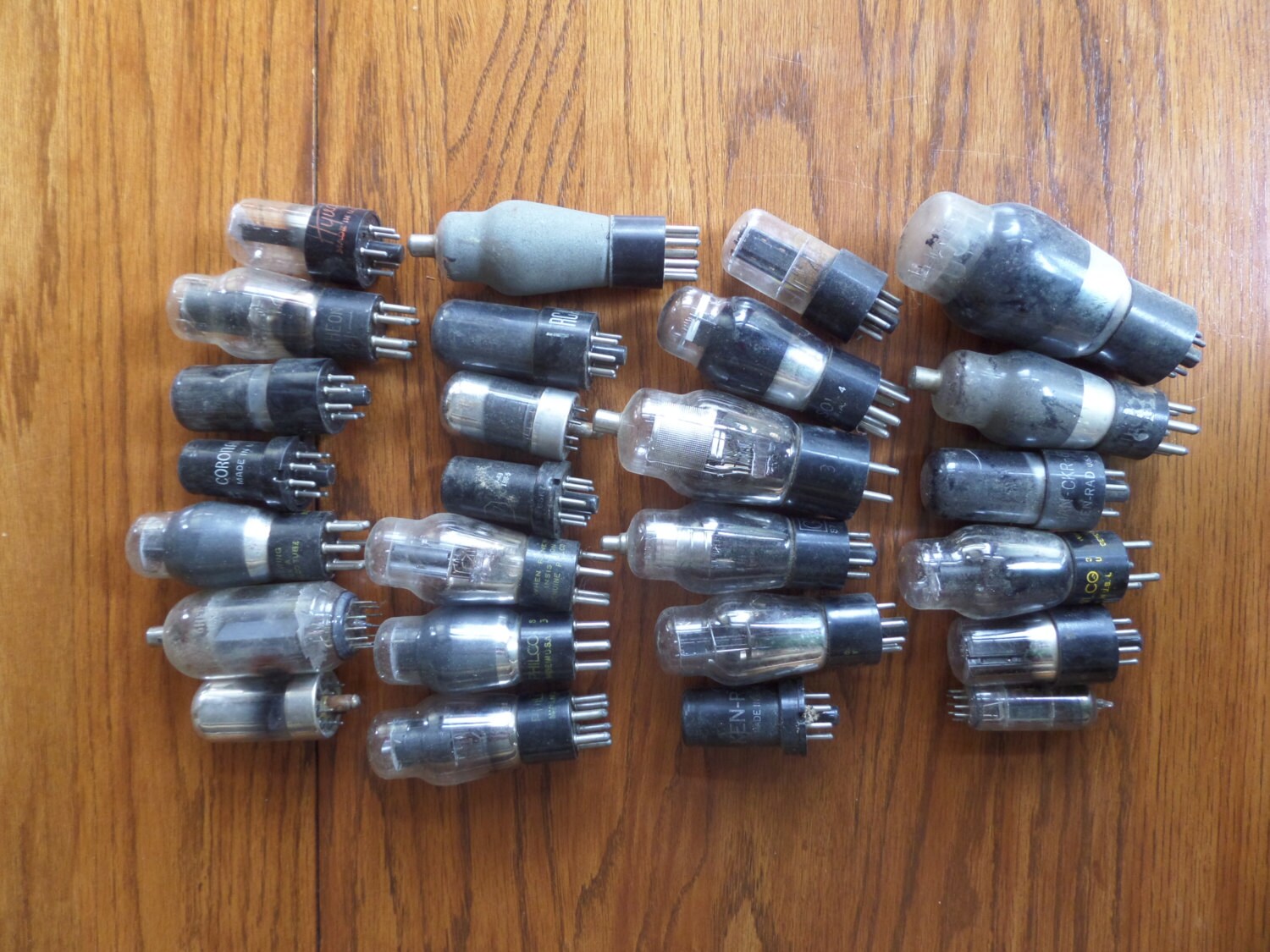 5 Assorted Radio Tubes Vintage Tube Radio Vacuum Tubes