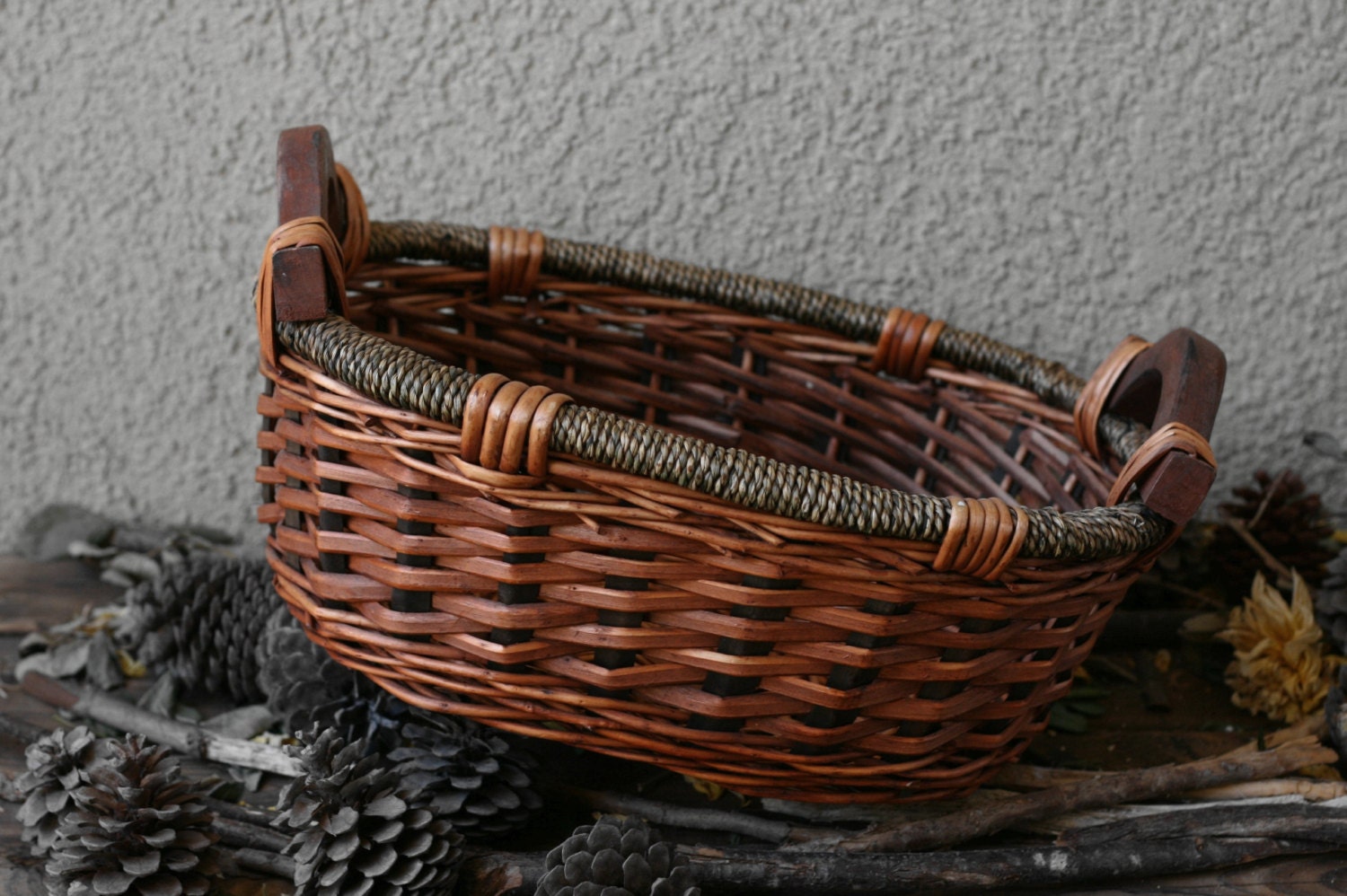 Vintage Oval Wicker Basket With Wood Handles Willow Woven Basket