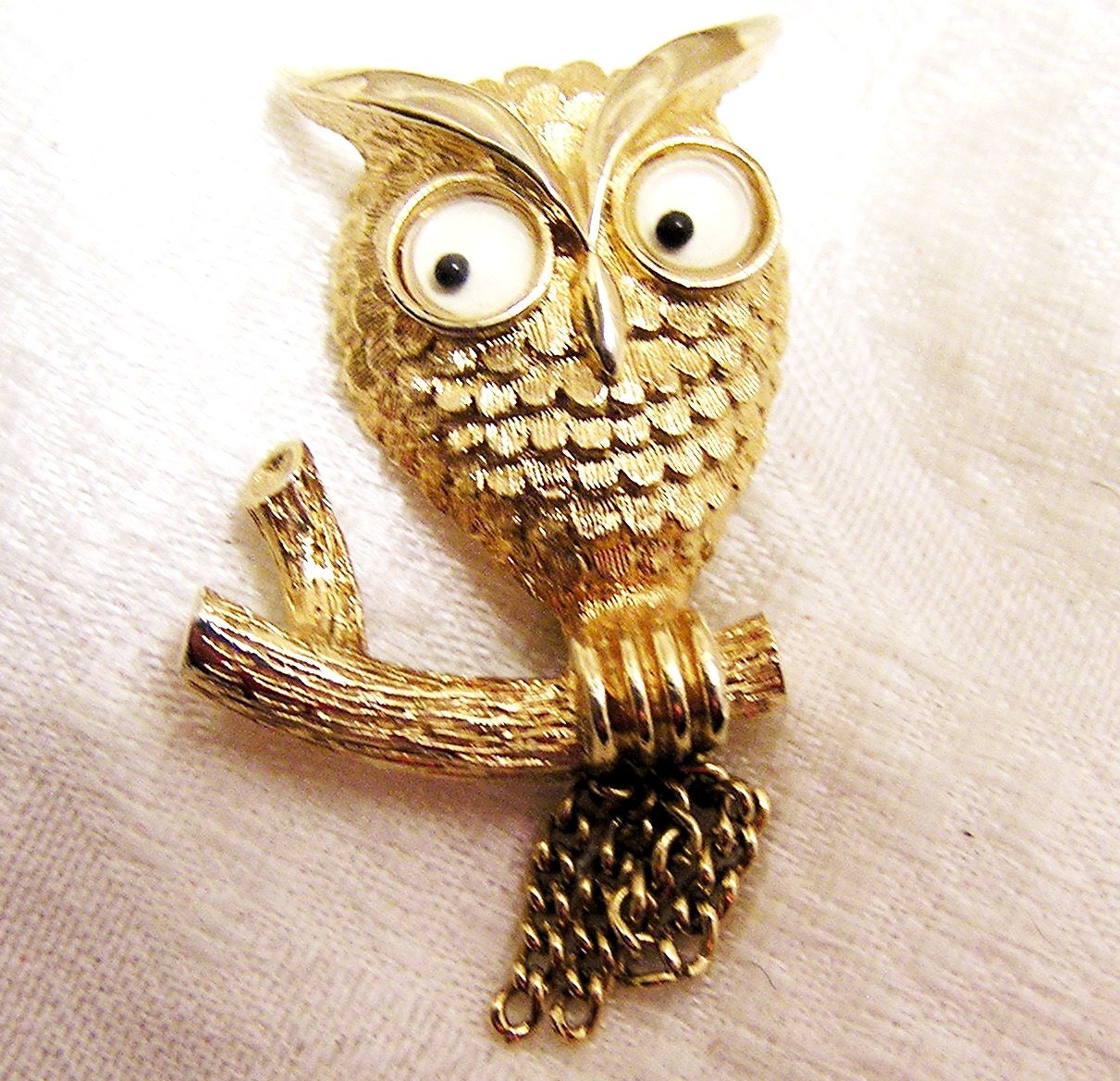Vintage Avon Wiggle Eyed Owl Brooch Pin With Dangle Chain