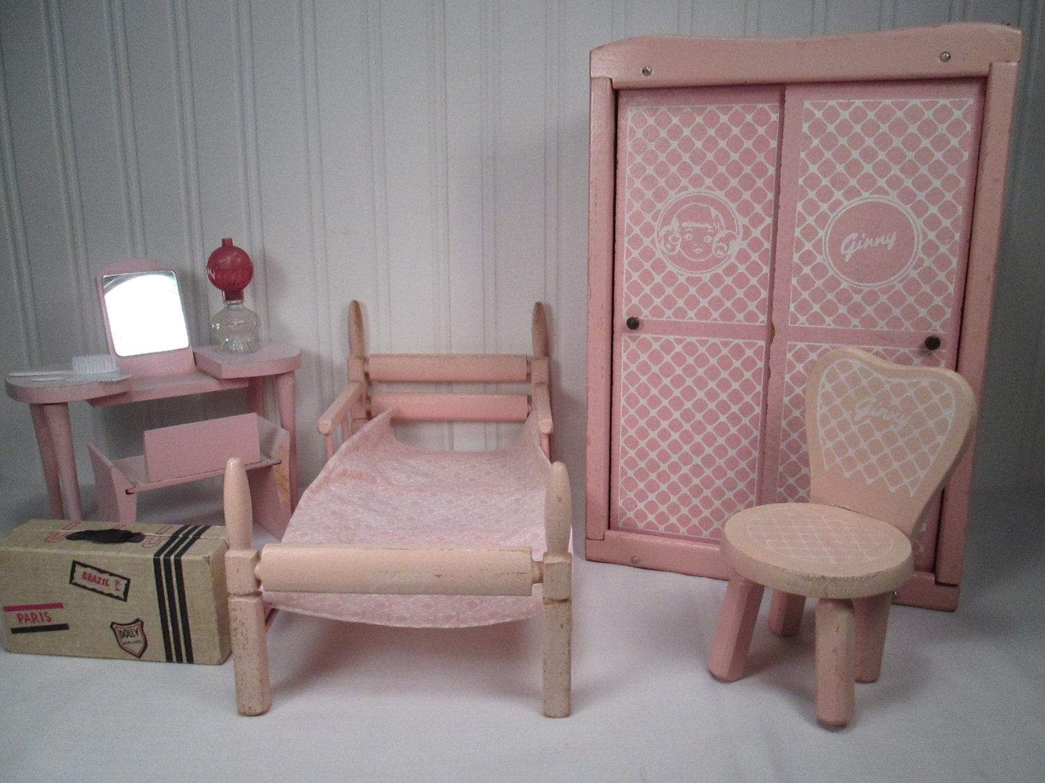 ginny's bedroom furniture