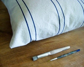 free shipping - grainsack pillow cover- navy blue stripe - canvas - vintage style - grain sack