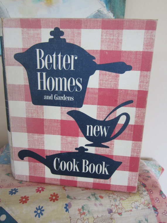 VINTAGE 1953 BETTER HOMES AND GARDENS NEW COOKBOOK 1ST EDITION HARDCOVER VINTAGE 1953 BETTER HOMES AND GARDENS NEW COOKBOOK 1ST EDITION HARDCOVER
