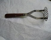 Vintage Masher, Robinson Knife Company, 1950s Decor, Vintage Kitchen Decor, Gifts Under 10, Vegetable Masher, Potato Masher