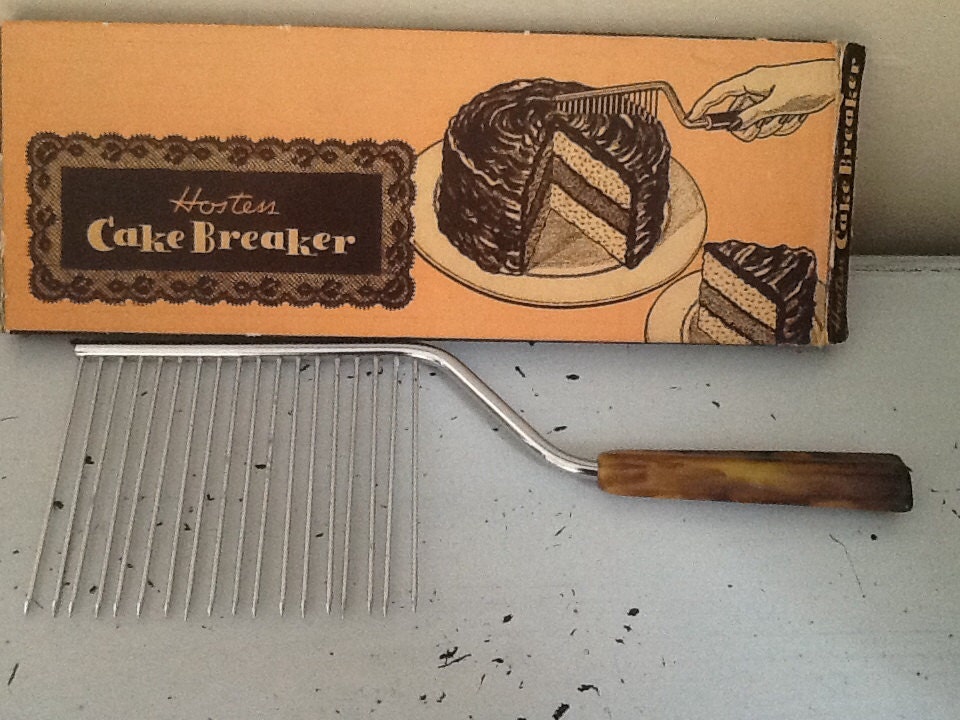 Hostess Cake Breaker / Vintage Bakelite / Made in USA