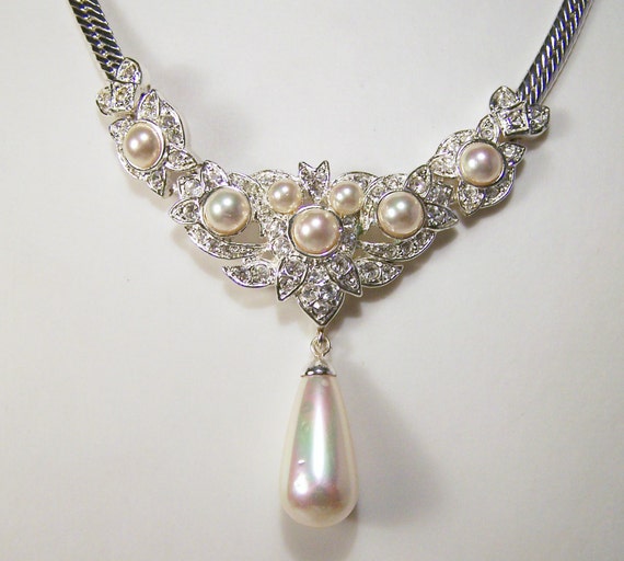 Roman Rhinestone Faux Pearl Necklace Silver by GretelsTreasures