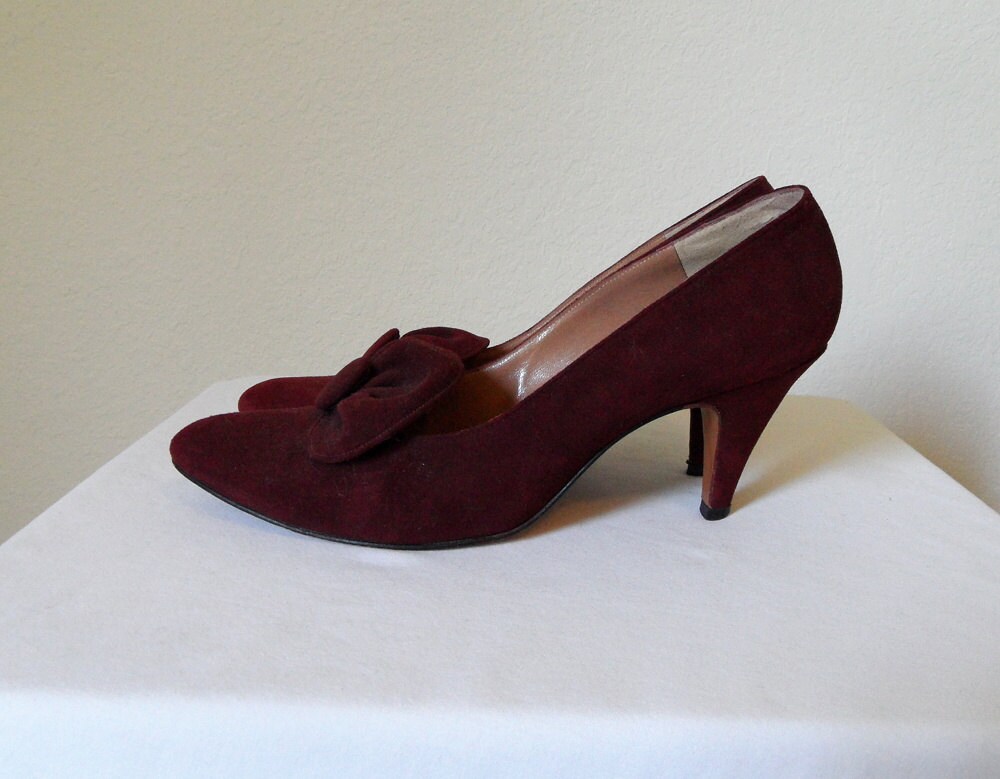 50s 60s Burgundy Wine Colored Suede Heels Genuine by DCXVintage